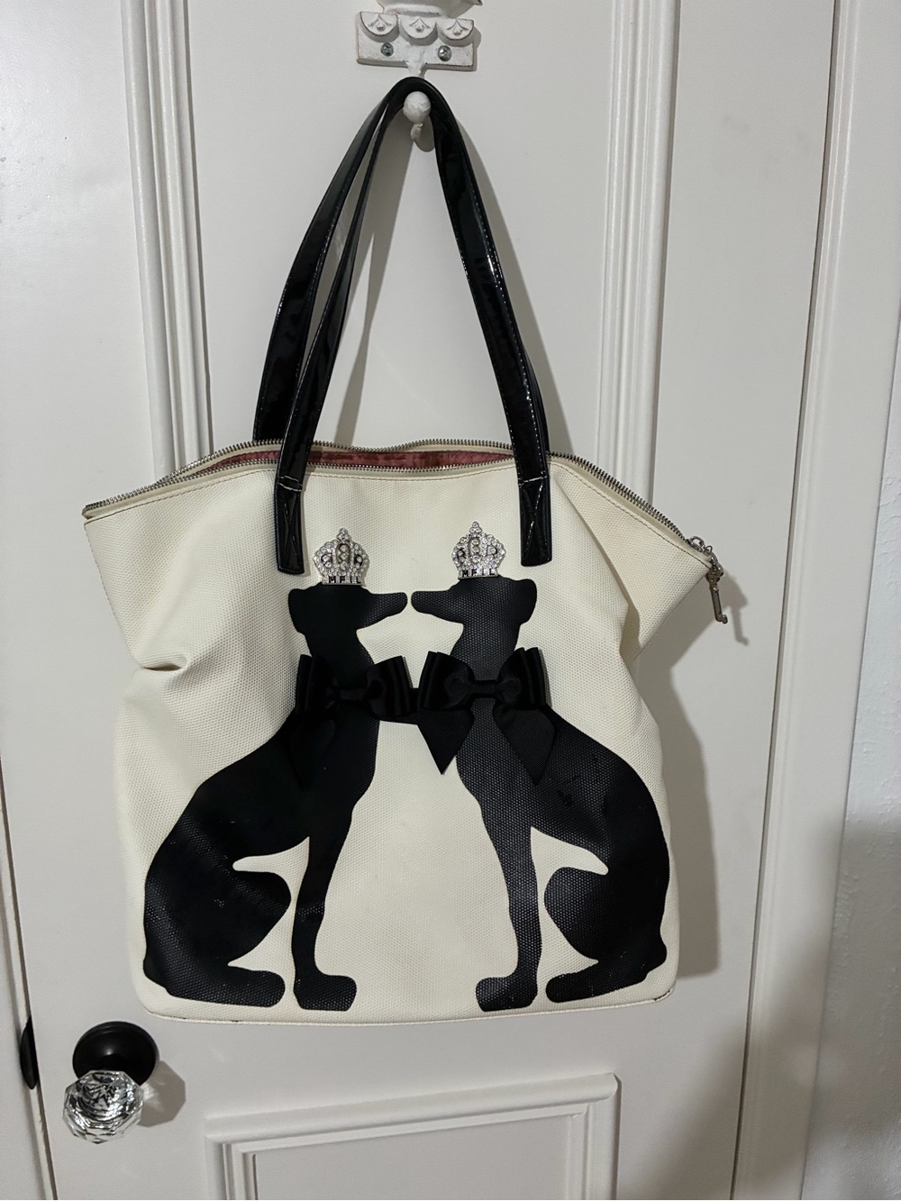My Flat in London 🇬🇧 Cream Tote Bag with Black Dog Silhouettes